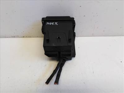 Renault Zoe  biztosítéktábla motortér 243804176R