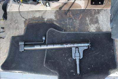 Mercedes S 320 W220  emelő A2205830015