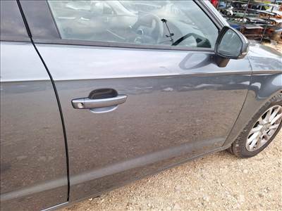 Audi A3 (8V) LX7R jobb első ajtó 