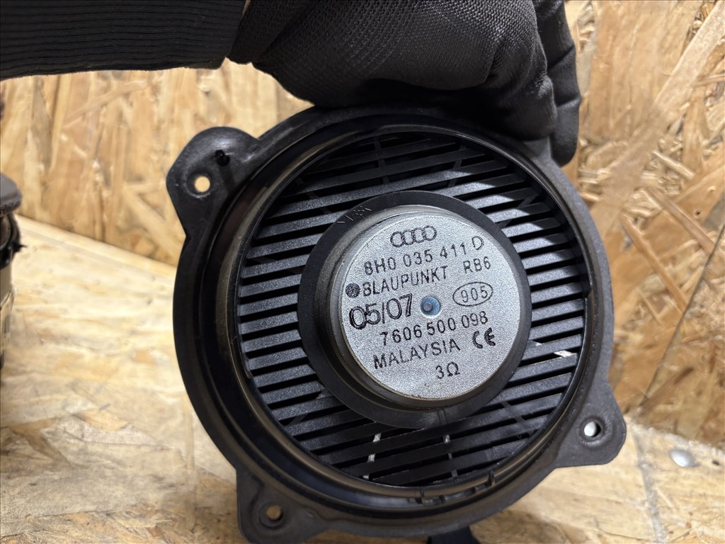 Audi A4 (B6/B7) Cabriolet 3.0 TDI Quattro ajtó hangszóró  8h0035411d 2. kép