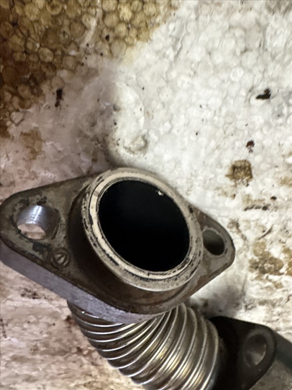 Opel Zafira B Z19DT Egr hűtő cső 2. kép