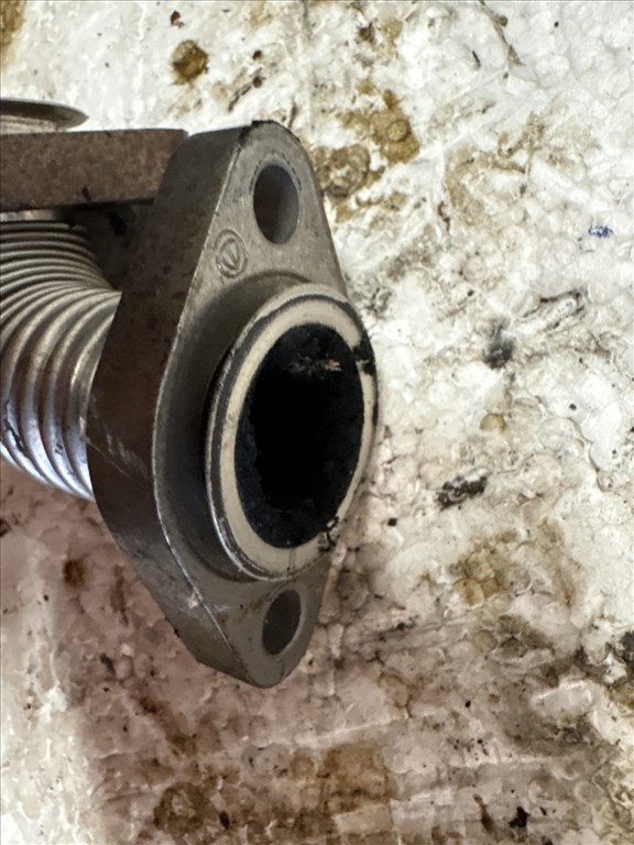 Opel Zafira B Z19DT Egr hűtő cső 3. kép