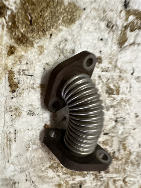 Opel Zafira B Z19DT Egr hűtő cső 4. kép