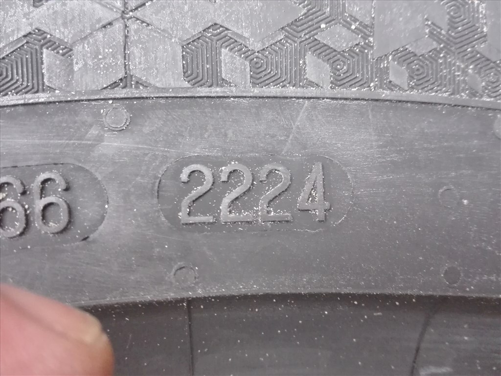 235/55R19 ÚJ Continental téli gumi garnitúra 235/55 r19 4. kép