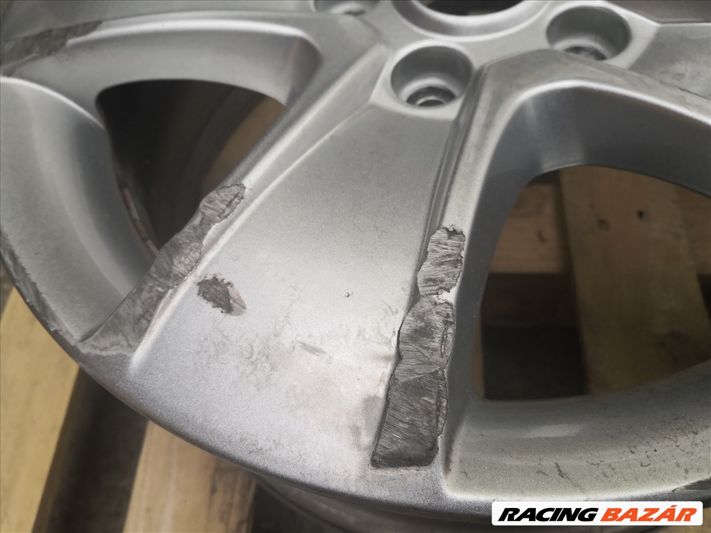 Skoda 16-os gyári alufelni 1db 3. kép