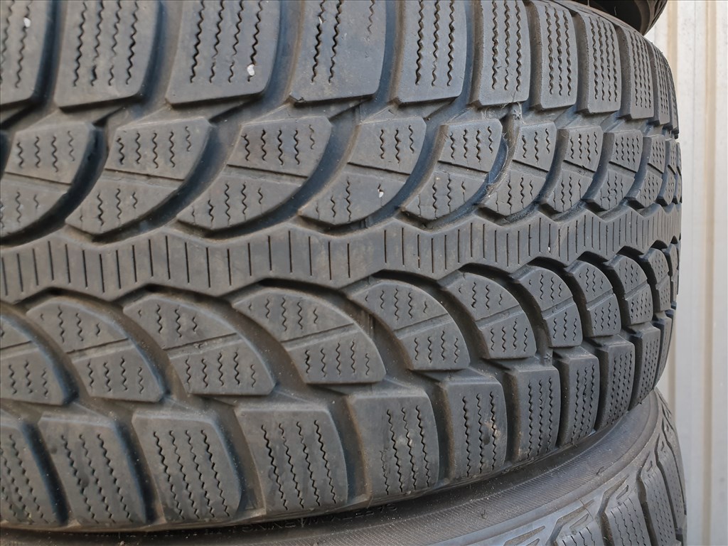  215/40 18 Bridgestone Blizzak LM-32 4. kép