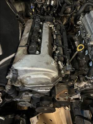 Toyota Corolla (E120/E130) Fűzött blokk hengerfejjel 