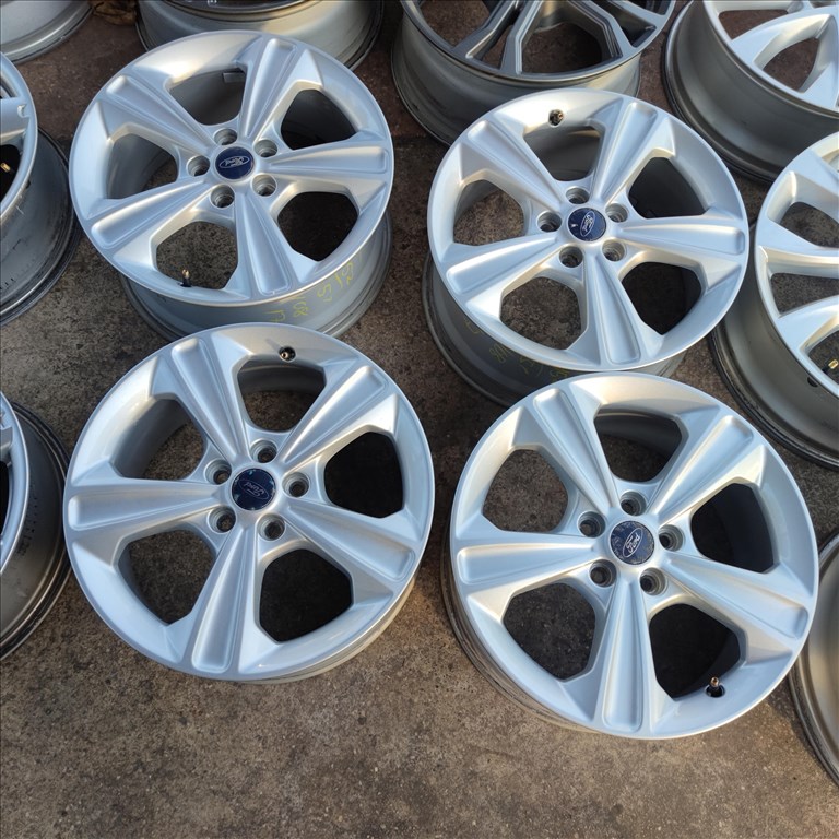 5x108 17 Gyári Ford alufelni 145000ft a 4db/152/ 5. kép