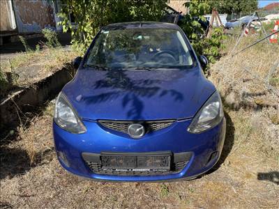 Mazda 2 DE 2008-2011-ig első lökhárító kompletten