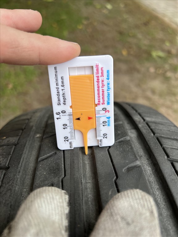  205/5516" használt Yokohama nyári gumi gumi 5. kép