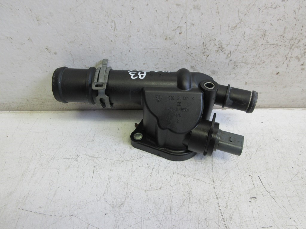 Audi A3 (8P) vízhûtõ csõ (vízcsõ) 03G121132B 1. kép