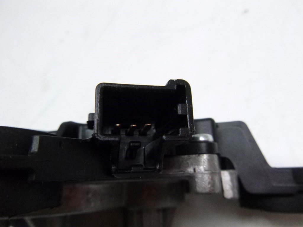 Ford Focus C-max hátsó ablaktörlõ motor 3M51R17K441AB 0390201582 3. kép