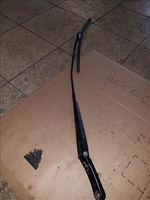 Volkswagen Golf VII Jobb Első Ablaktörlő Kar