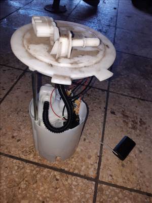 Renault Kadjar Üzemanyag Szintjelző 17040 4ED0A