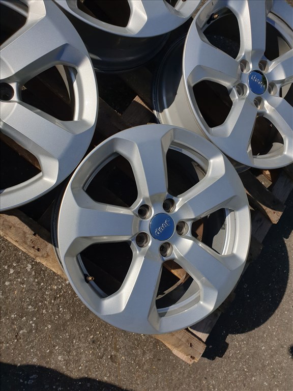 17" 5x110 JEEP + szenzor 3. kép