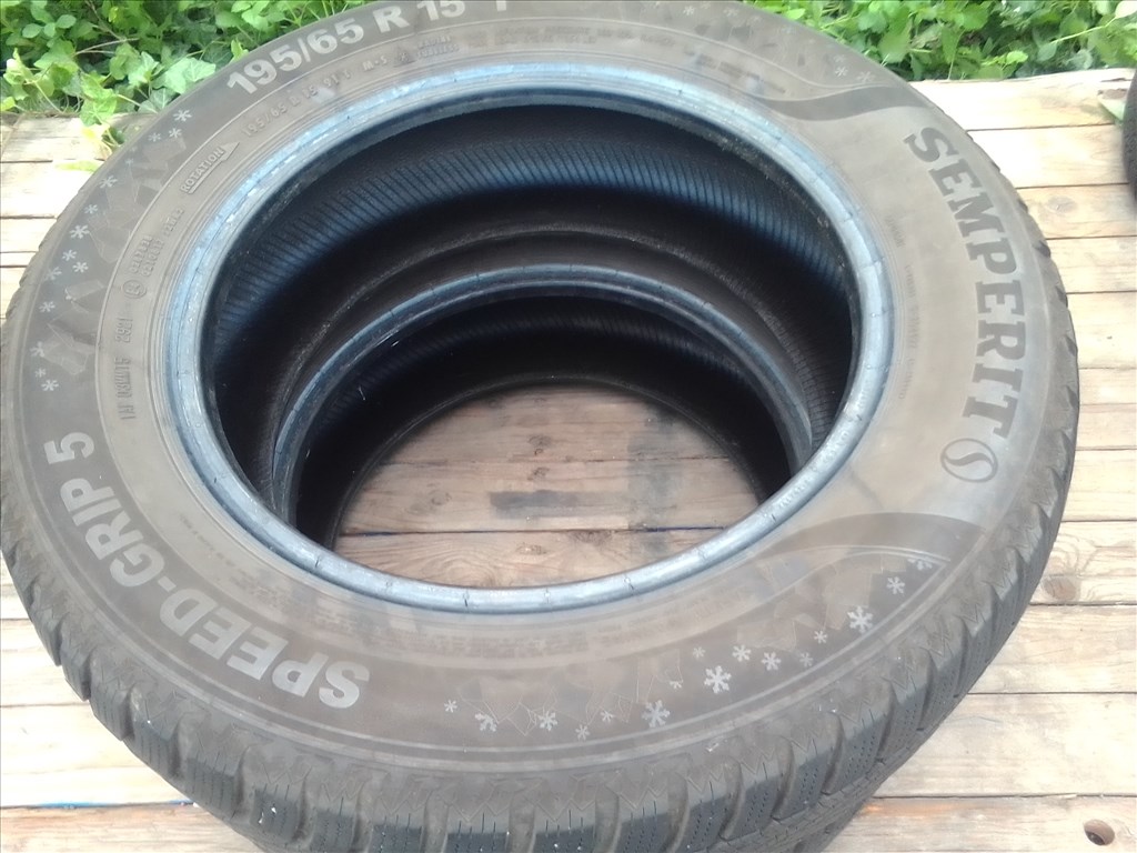  195/65R15 újszerű Semperit Speed-grip5 téli gumi  1. kép