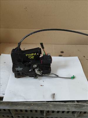 Renault Trafic II Generation L1H1 2.0 dCi 115 Bal első ajtó zárszerkezet  8200008260