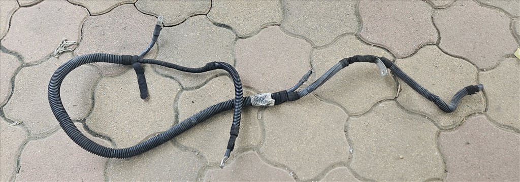 Opel Astra J 1.6 Turbo Akkumulátor kábelköteg A16let  13291355 1. kép