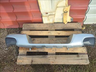 Mitsubishi L200 V hátsó lökhárító  6410c731