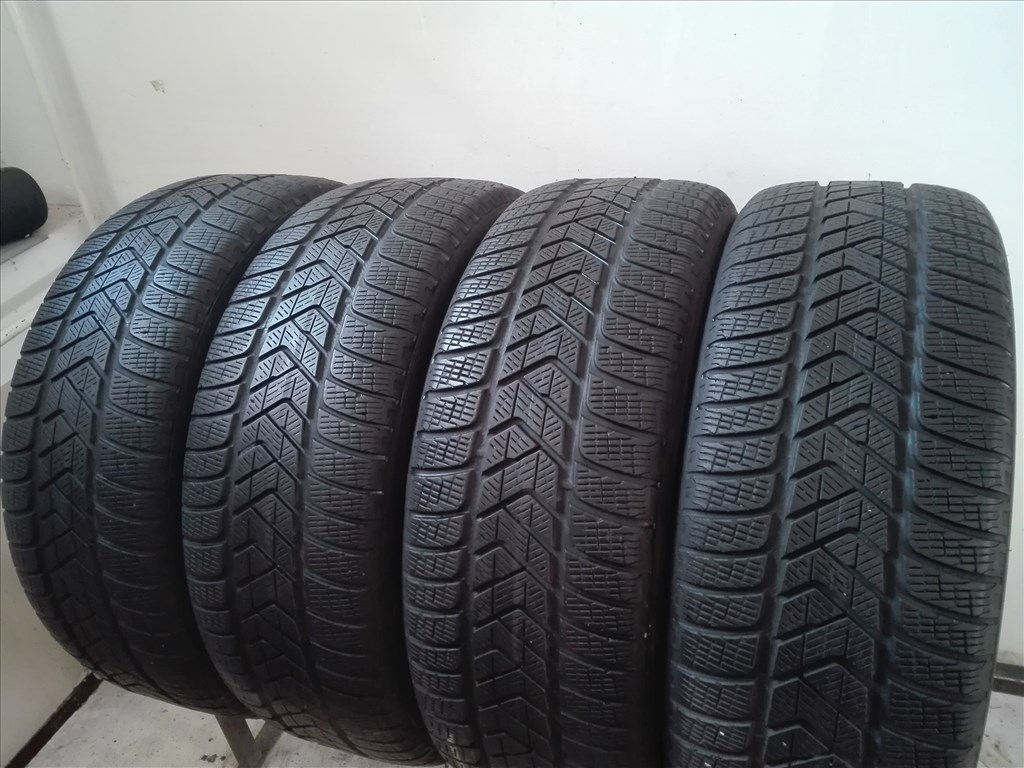 235/55R19 Pirelli téli gumi garnitúra 235/55 r19 3. kép