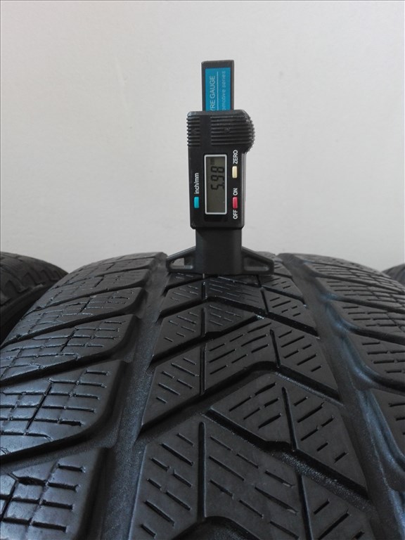 235/55R19 Pirelli téli gumi garnitúra 235/55 r19 4. kép