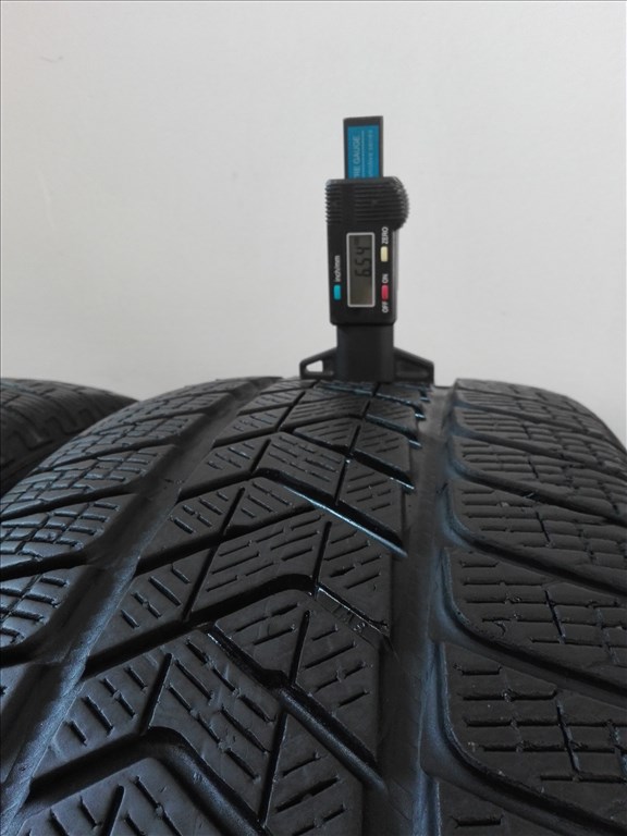 235/55R19 Pirelli téli gumi garnitúra 235/55 r19 5. kép