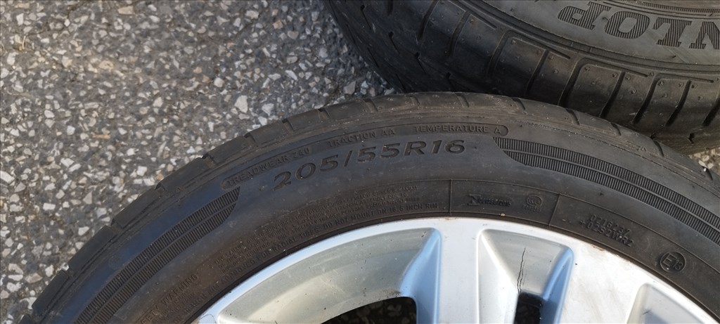  Peugeot 308 II 5x108 lyukosztású 16" gyári alufelni, 205/55 jó állapotú Dunlop nyári gumival 12. kép