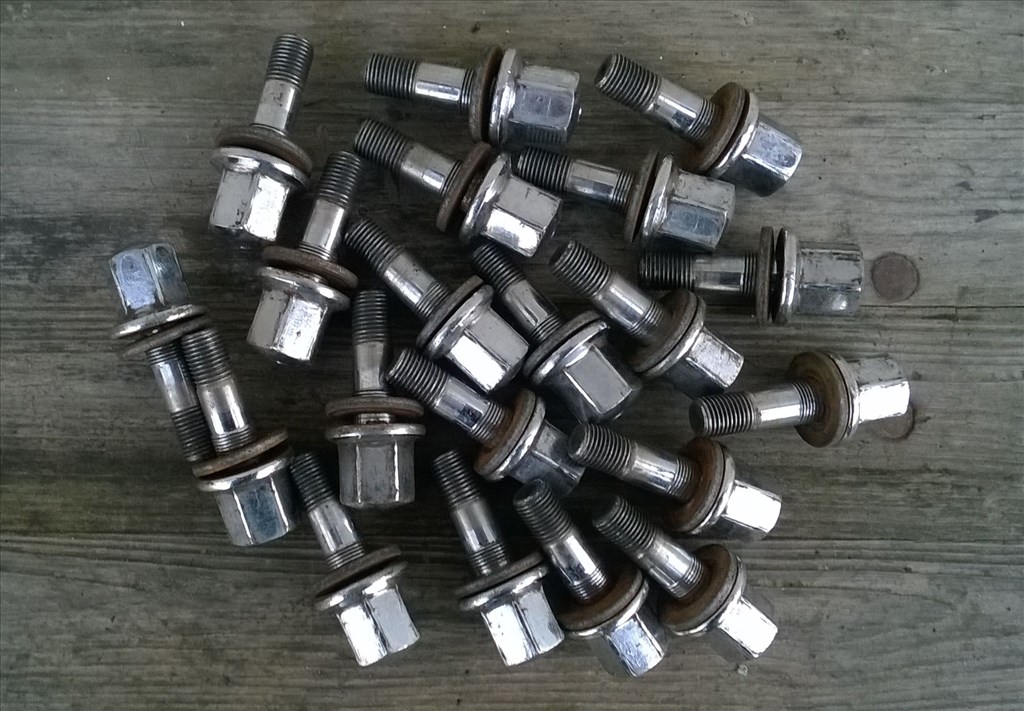 Eladó 4db 17-es 5x108-as Peugeot-Citroen alufeln csavarral, szenzorral 3. kép