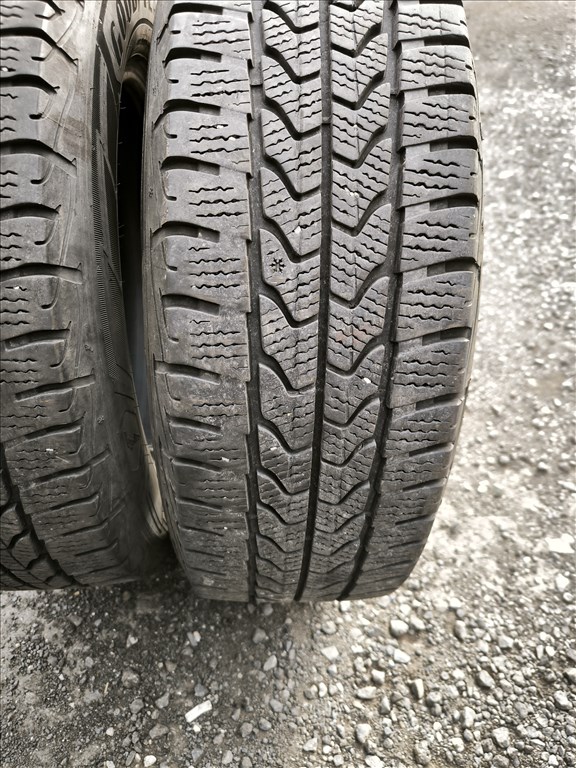  215/6516"c 28e/2db  használt Goodyear téli gumi gumi 4. kép
