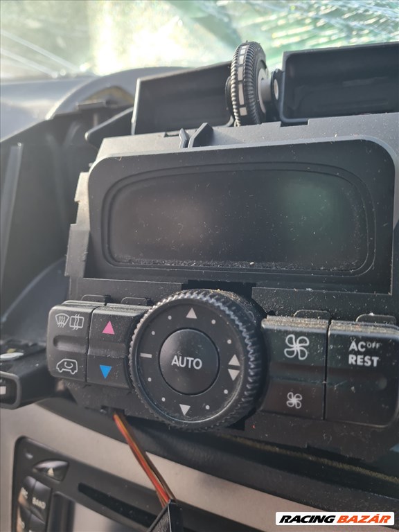 Mercedes Vito (2nd gen) W639 fűtéskapcsoló digitális 1. kép