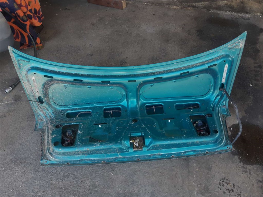 Suzuki Swift II 92-03 Csomagtér Ajtó 3. kép