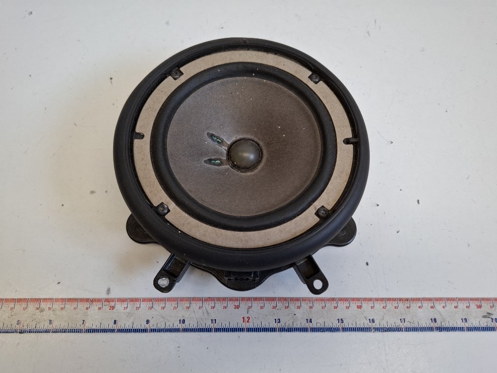 Audi A4 (8E B7) jobb elsõ hangszóró 8E0035411A 1. kép