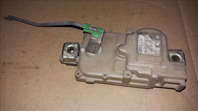 Opel Frontera A Bal Hátsó Ajtó Központizár Motor