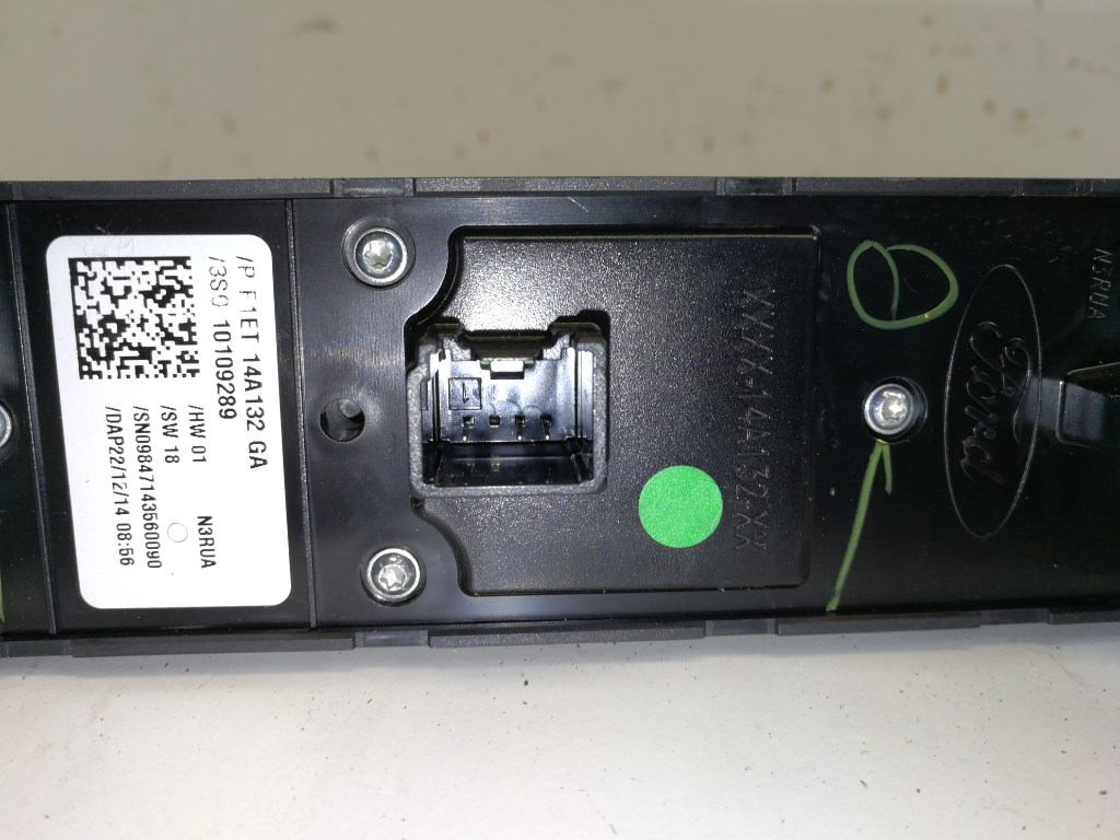 Ford B-max bal elsõ ablakemelõ kapcsoló F1ET14A132GA 4. kép