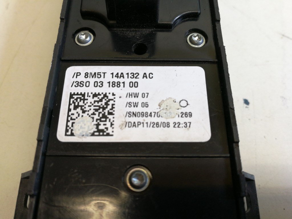 Ford Focus bal elsõ ablakemelõ kapcsoló 8M5T14A132AC 3. kép