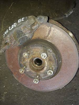 Volvo S40 04-12 Bal Első Csonkállvány Kerékaggyal + Féknyereg + ABS Jeladó