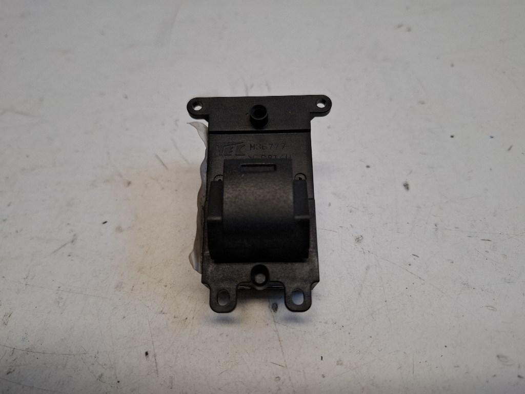 Honda Jazz (GE) jobb elsõ ablakemelõ kapcsoló 83541TF3 1. kép