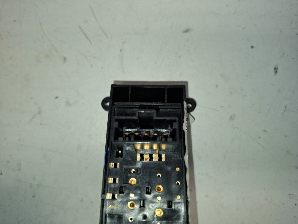 Honda Jazz (GE) jobb elsõ ablakemelõ kapcsoló 83541TF3 4. kép