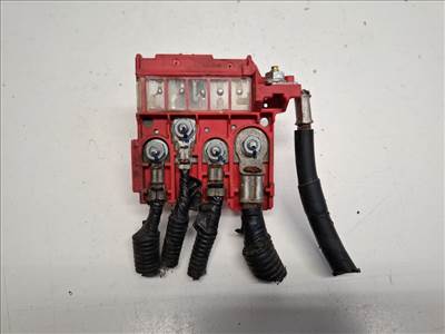 Mazda CX-3  akkumulátor biztosíték