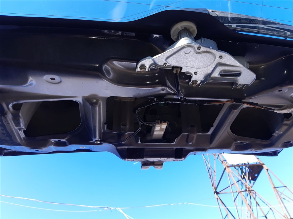 Suzuki Swift III 04-10 Csomagtér Ajtó 43R-001583 6. kép