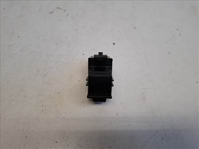 Mitsubishi Space star jobb első ablakemelő kapcsoló 8608A320