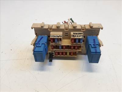 Nissan Qashqai (J10) biztosítéktábla utastér