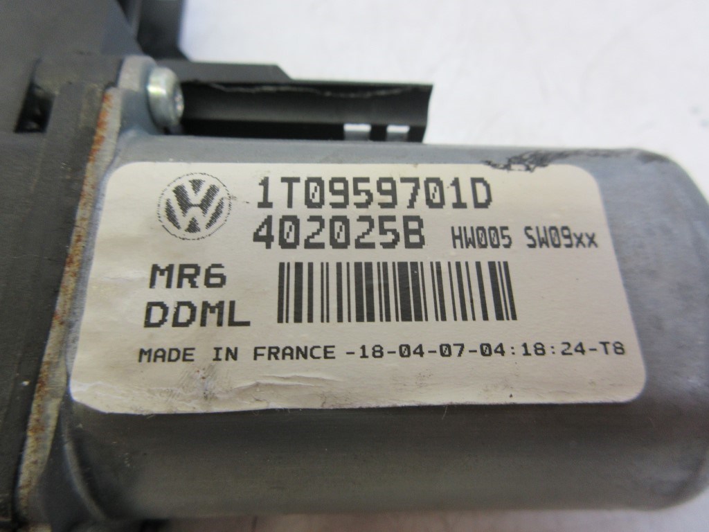 Skoda Octavia (1Z) bal elsõ ablakemelõ motor 1T0959701D 2. kép