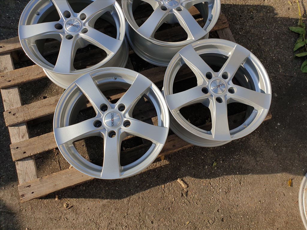 16" 5x114,3 Dezent 2. kép