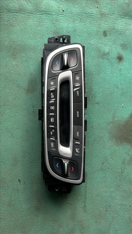 Renault Mégane III Klíma kapcsoló panel 275103596r 1. kép