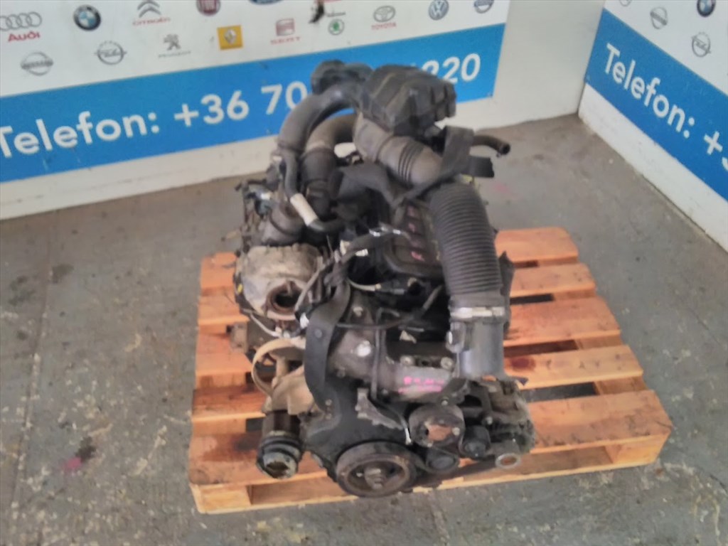 Renault R9MH413 bontott motor  3. kép