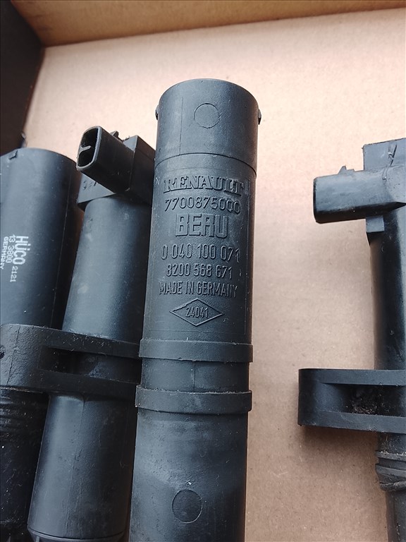 Renault Mégane II 1.4 16V gyújtótrafó  7700875000 2. kép