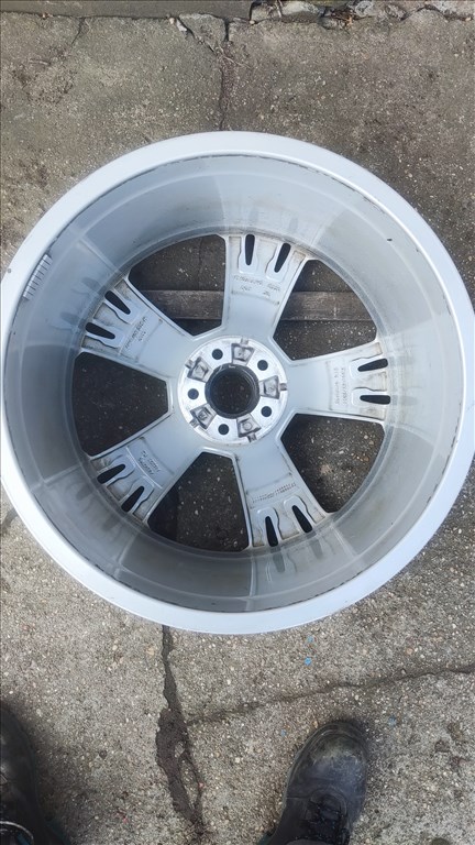   1db. 4M8 605 025 H  Audi Borbet alufelni 5x112 lyukosztású 10J 21" újszerű   3. kép