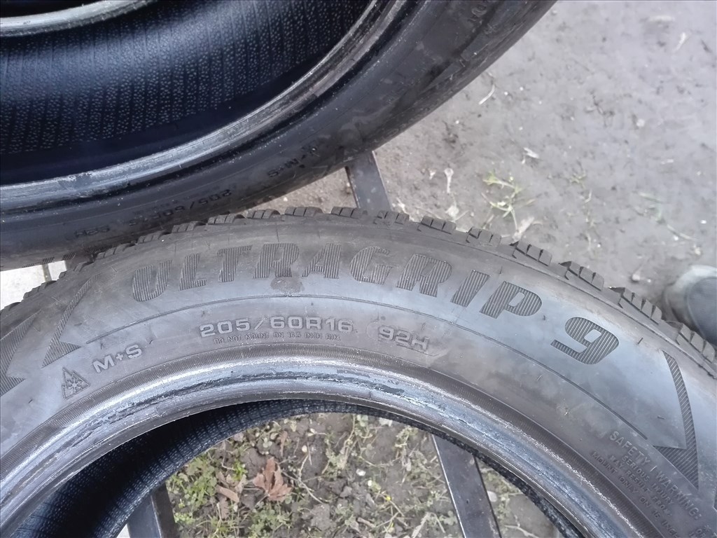 205/60R16 Goodyear  téli gumi garnitúra 205/60 r16 6. kép