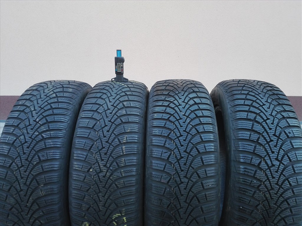 205/60R16 Goodyear  téli gumi garnitúra 205/60 r16 3. kép